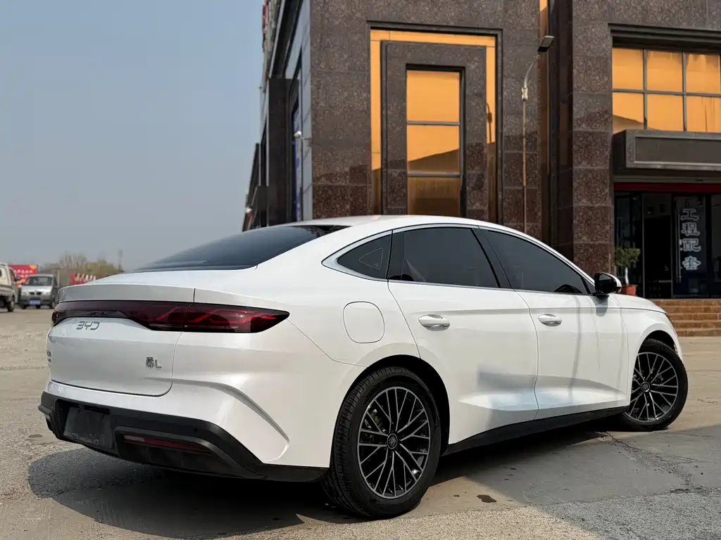 BYD Qin L — фото 7