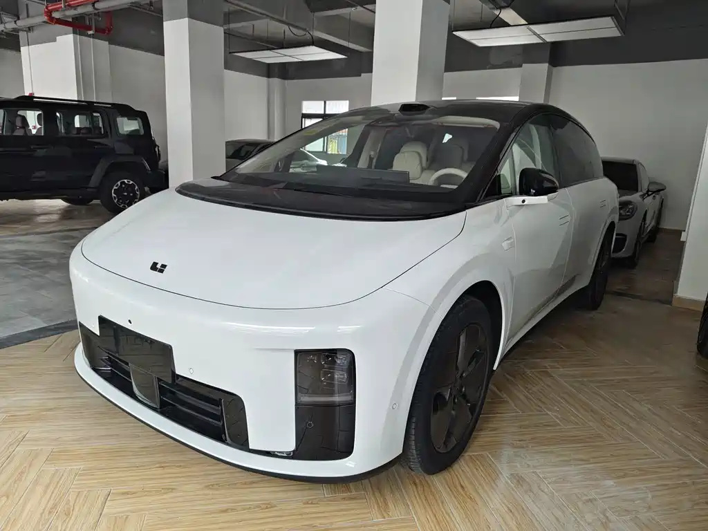 Li Auto Li i8