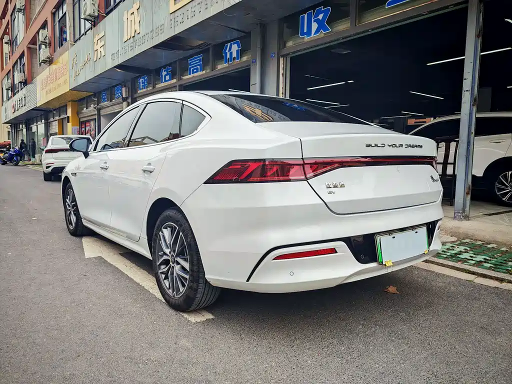 BYD Qin PLUS — фото 11