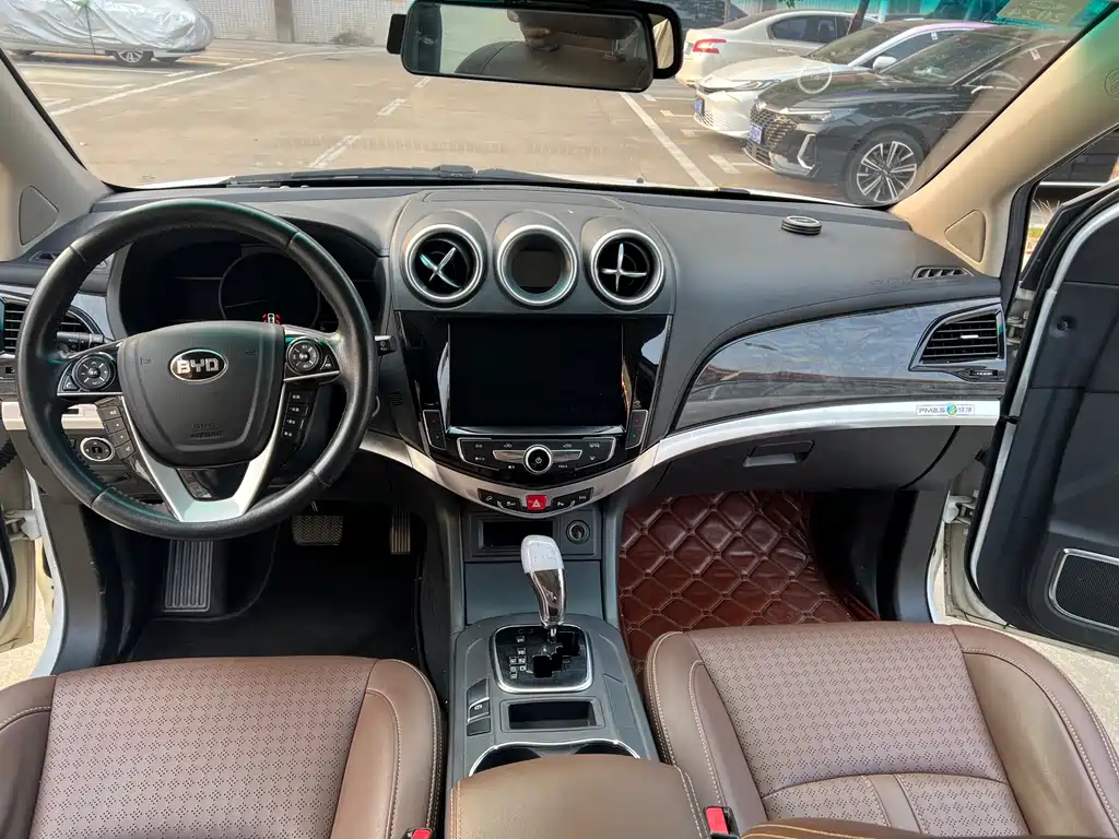 BYD S7 — фото 10