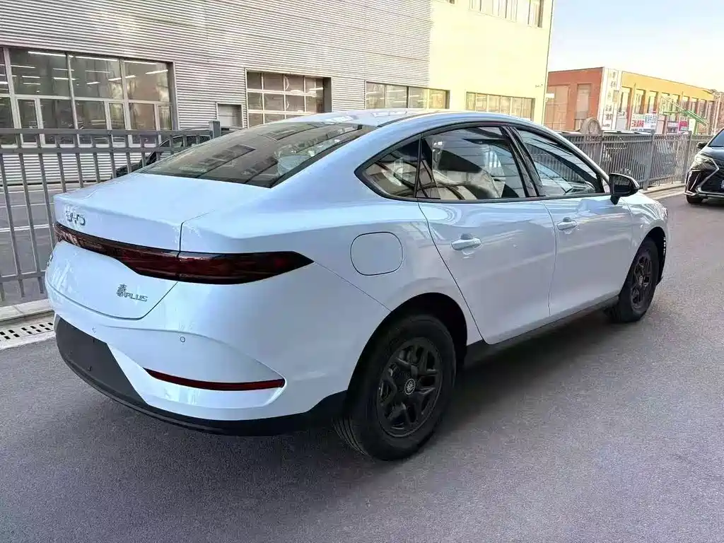 BYD Qin PLUS — фото 5