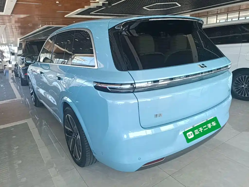 Li Auto Li L8 — фото 5