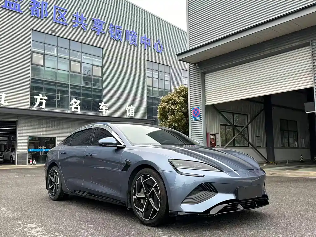 BYD Seal — фото 2