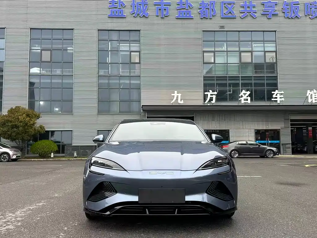 BYD Seal — фото 3