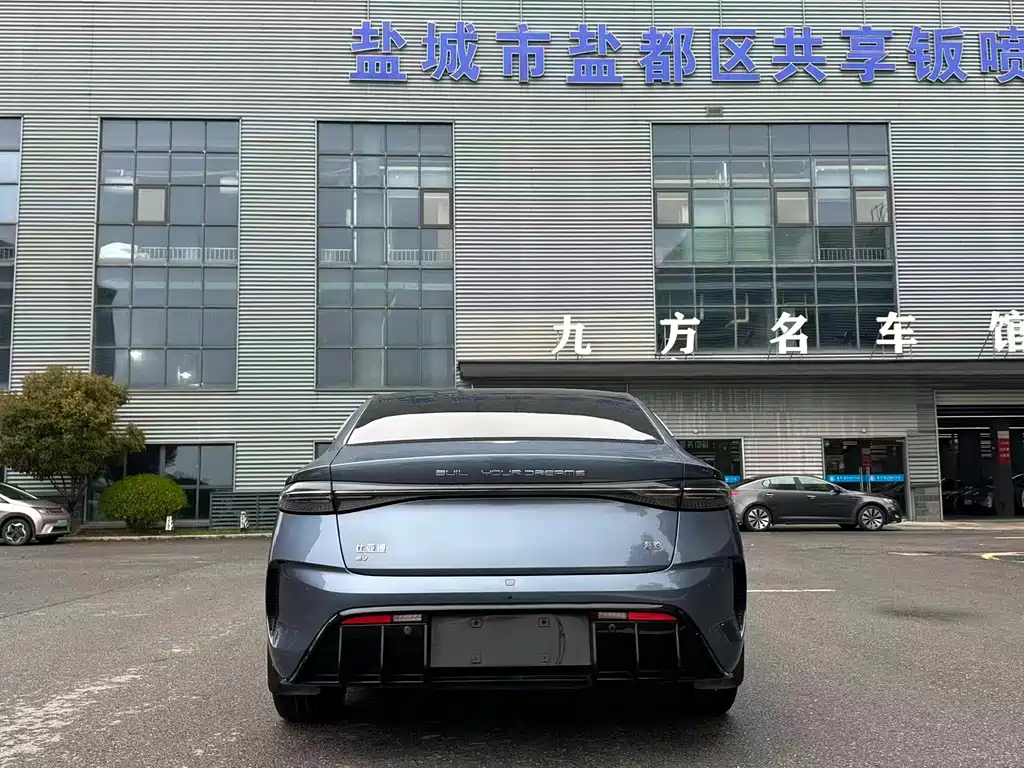 BYD Seal — фото 4