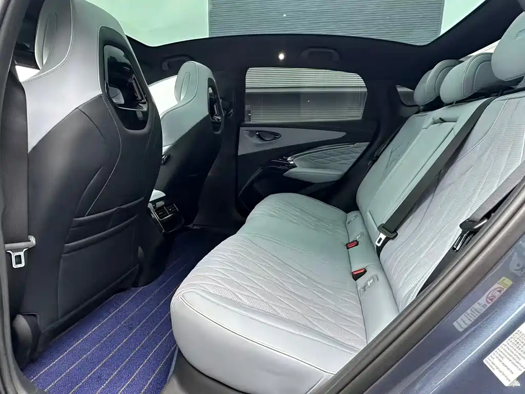 BYD Seal — фото 7