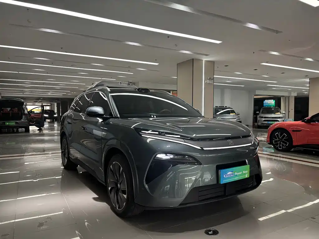 BYD Tang L — фото 3
