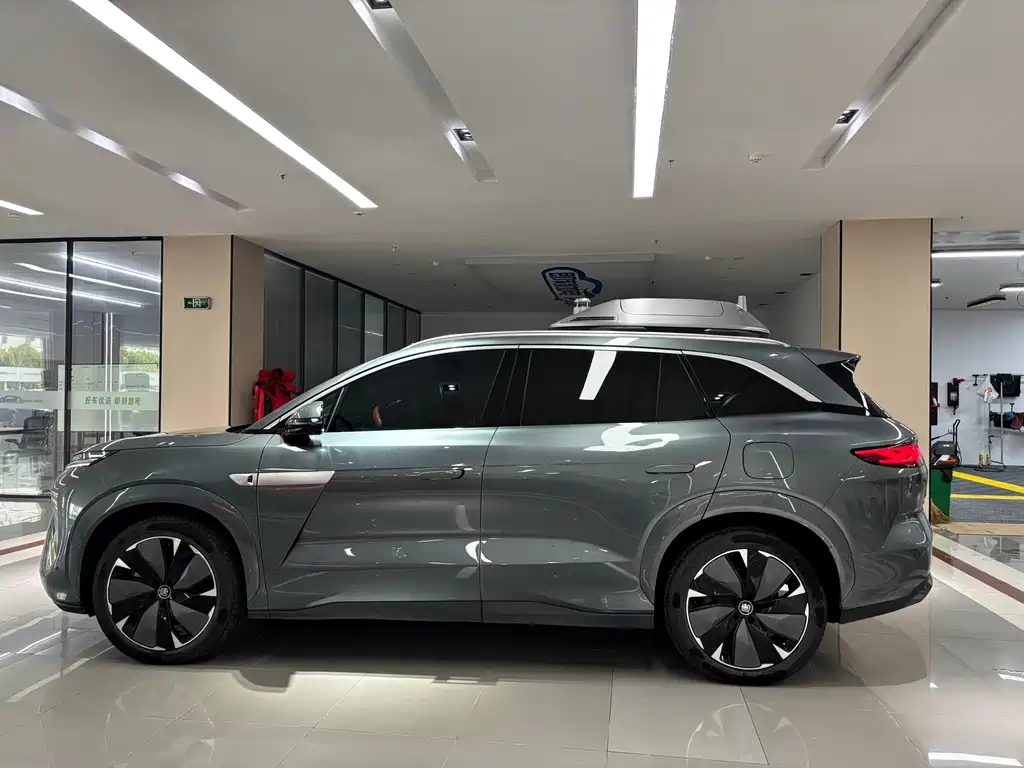 BYD Tang L — фото 10