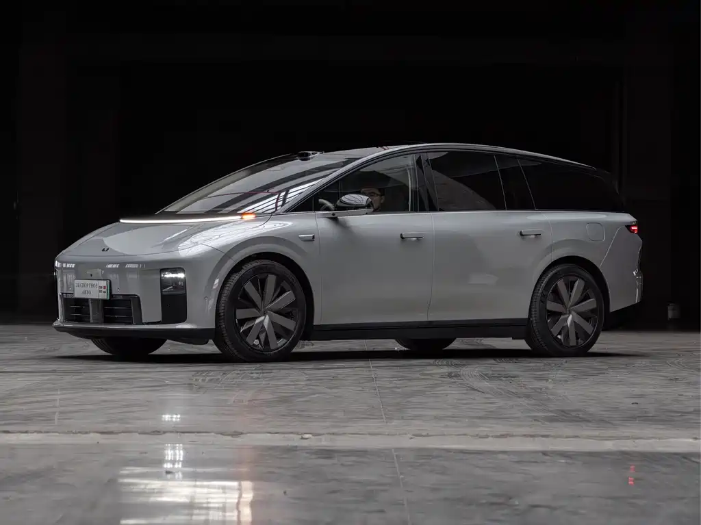 Li Auto Li i8