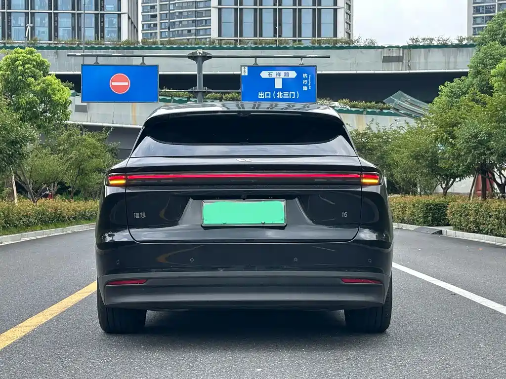 Li Auto Li i6 — фото 4