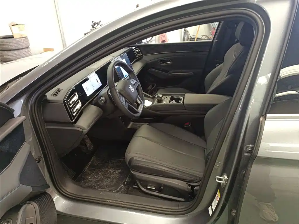 BYD Qin L — фото 15