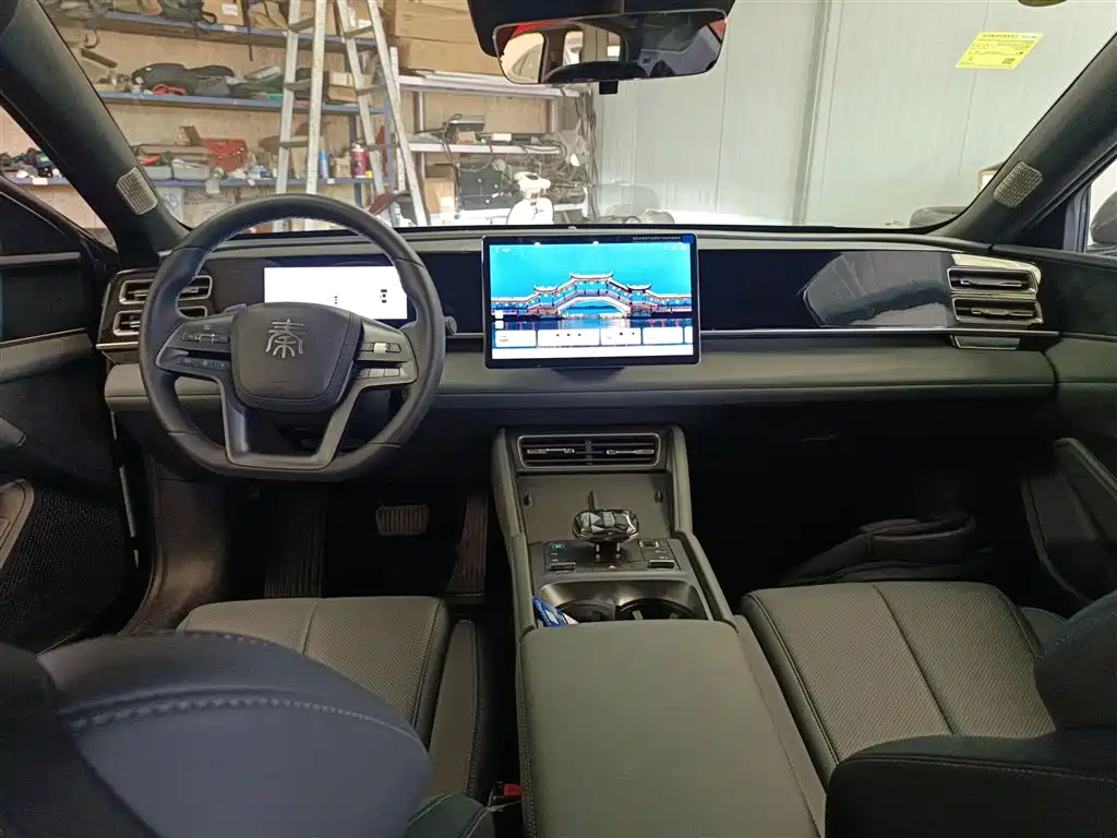 BYD Qin L — фото 10