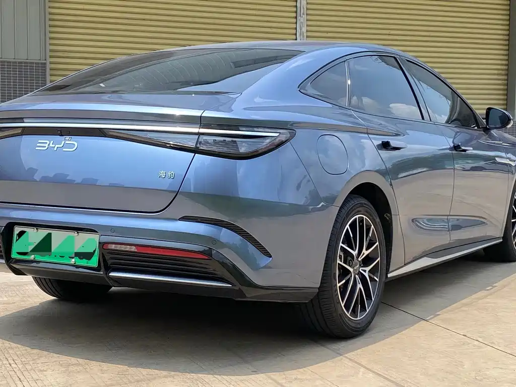 BYD Seal — фото 3