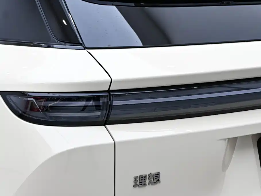 Li Auto Li i6 — фото 10