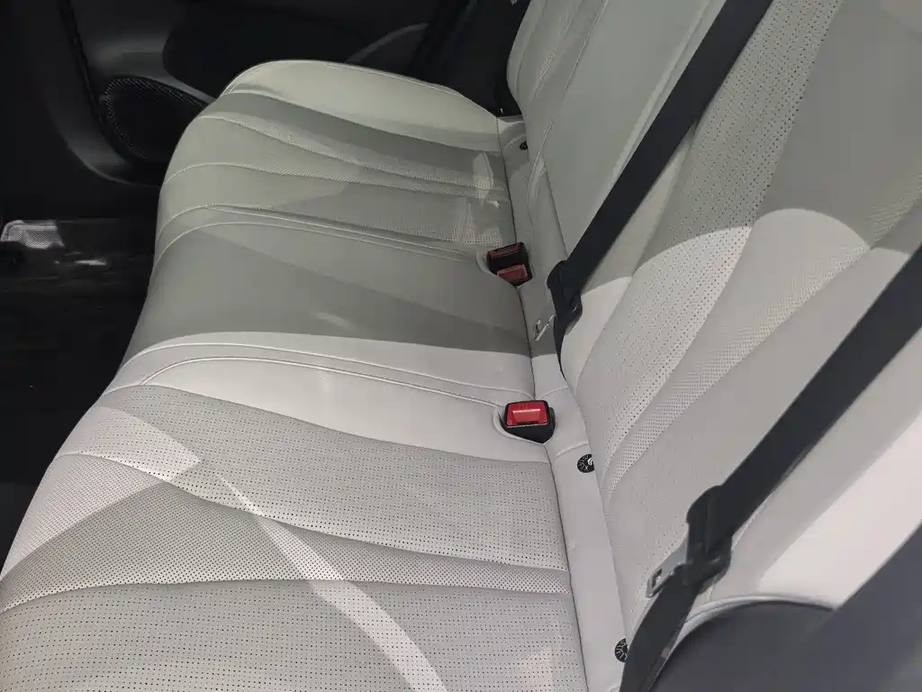 BYD Seal 05 DM-i — фото 6