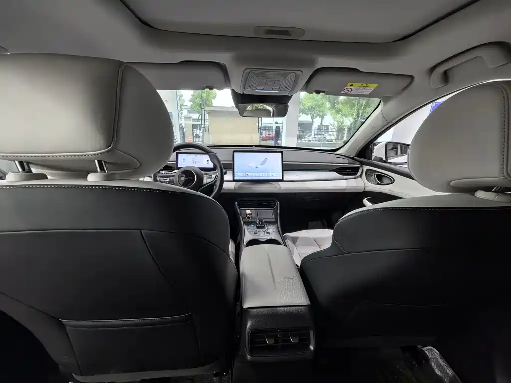 BYD Seal 05 DM-i — фото 7