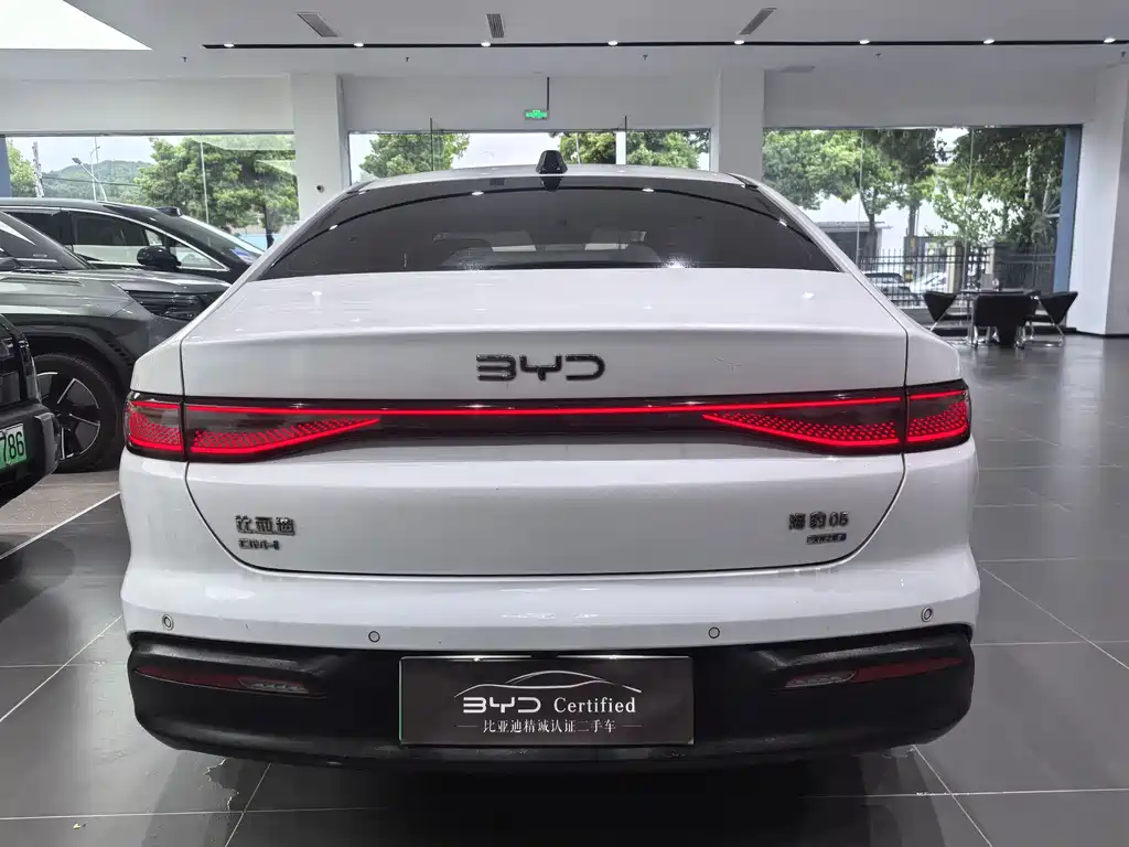 BYD Seal 05 DM-i — фото 9