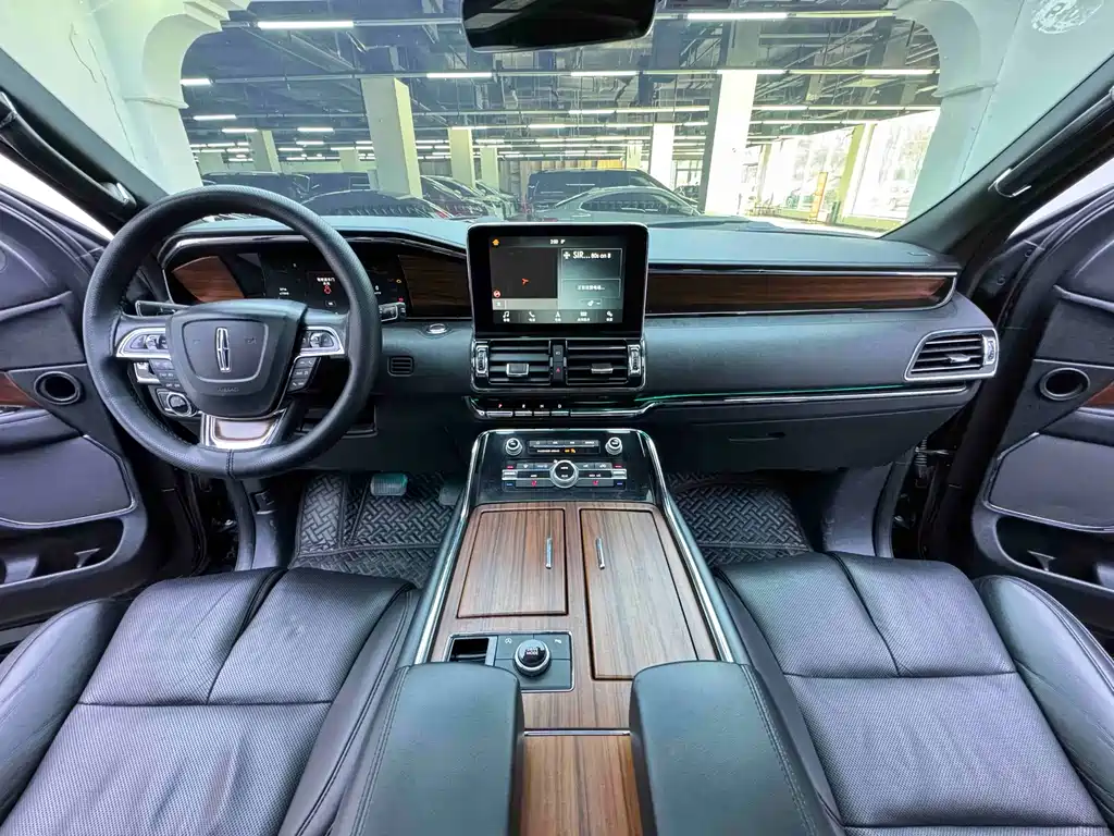 Lincoln Navigator — фото 14