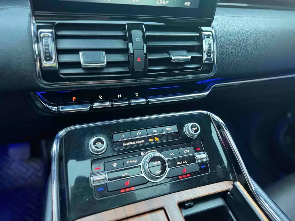 Lincoln Navigator — фото 9
