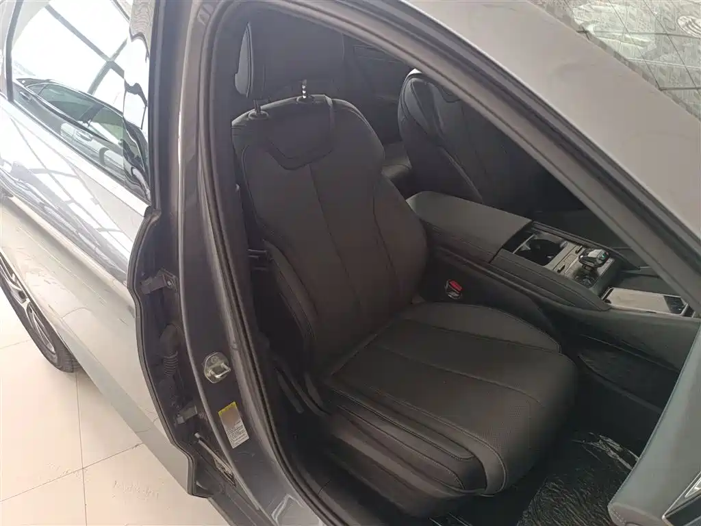 BYD Qin L — фото 25