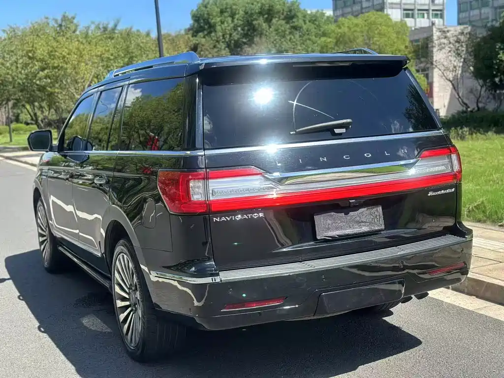 Lincoln Navigator — фото 3