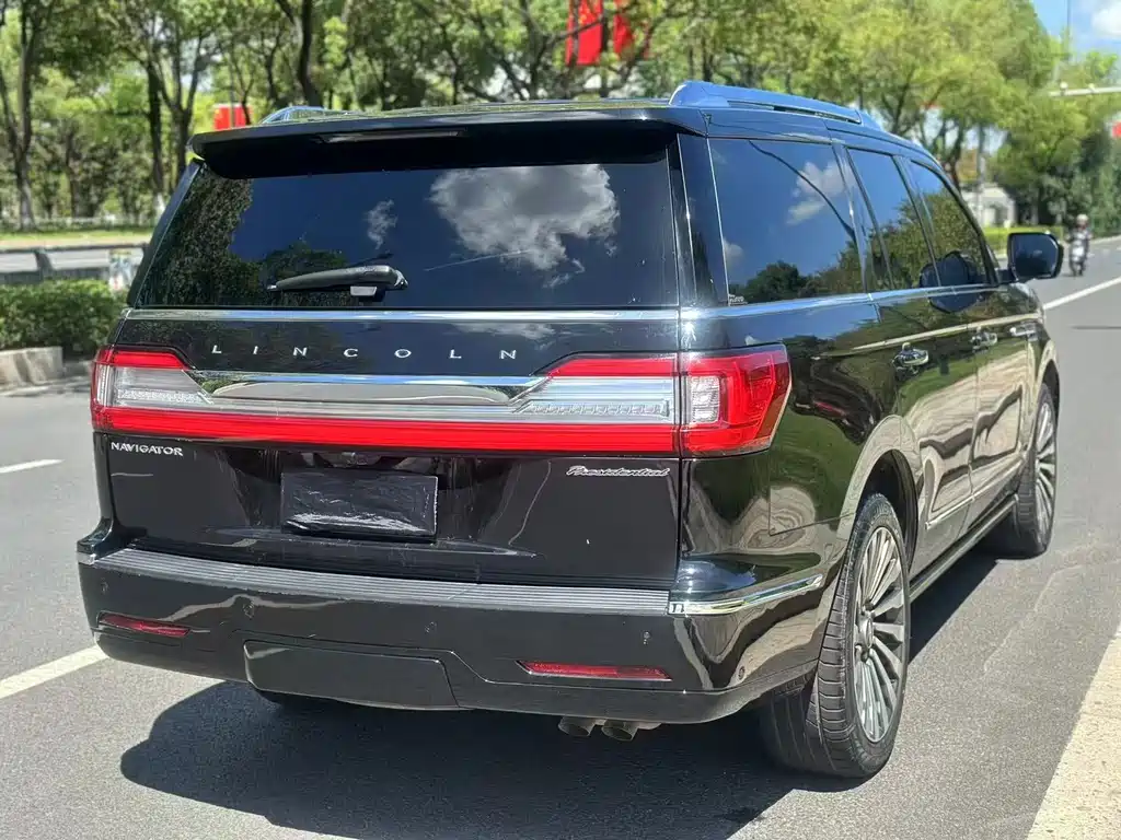 Lincoln Navigator — фото 4