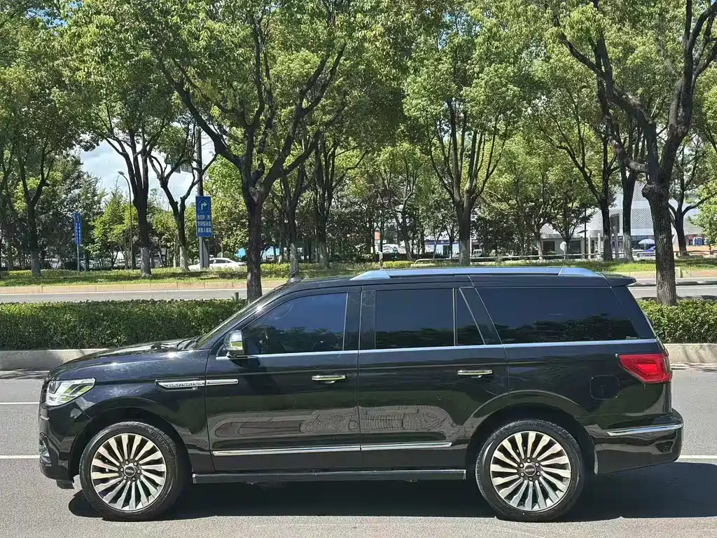 Lincoln Navigator — фото 5
