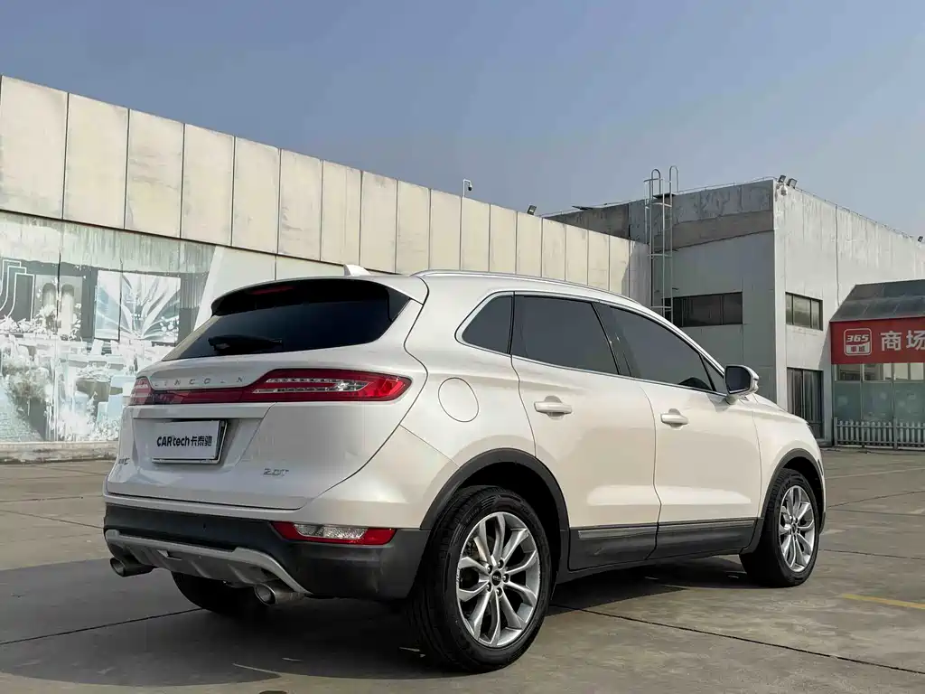 Lincoln MKC — фото 11