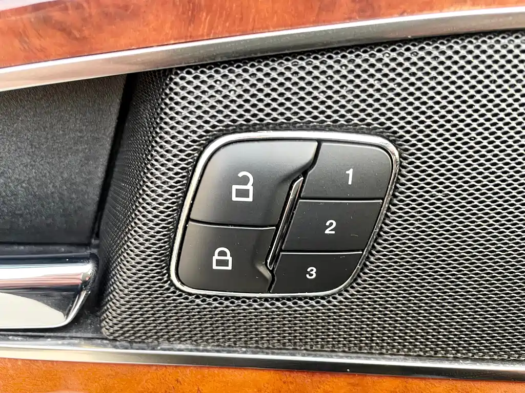 Lincoln Nautilus (Import) — фото 9
