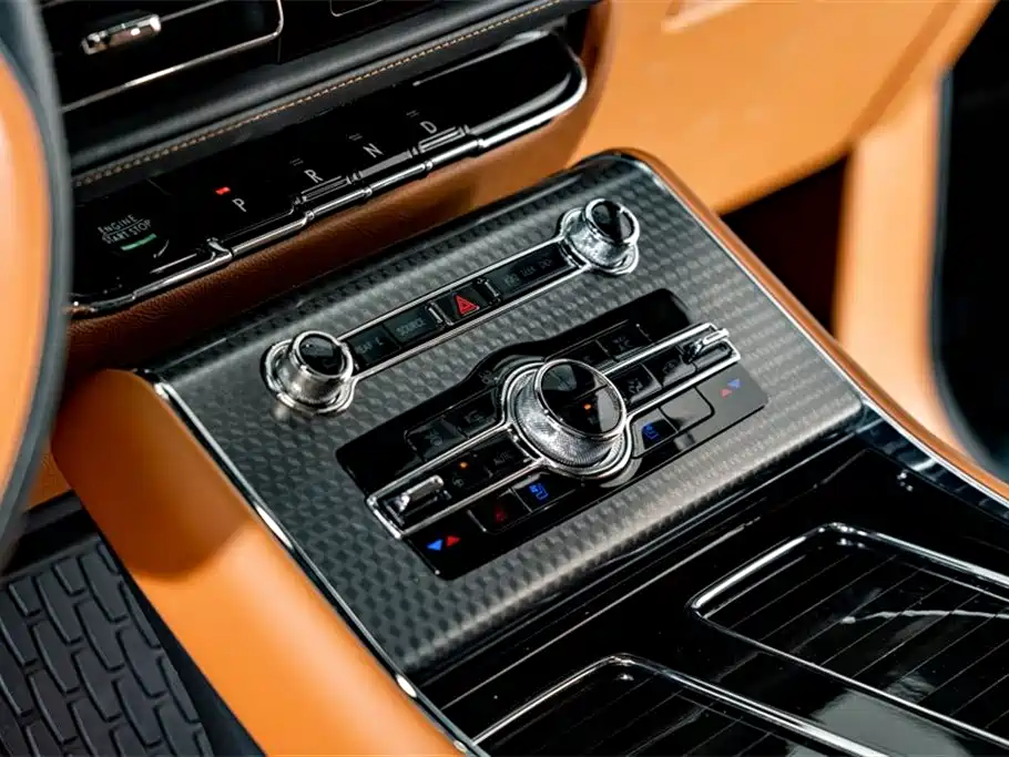 Lincoln Aviator — фото 14