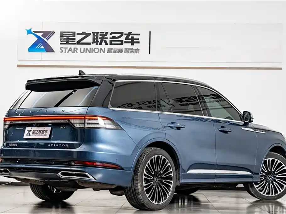 Lincoln Aviator — фото 7