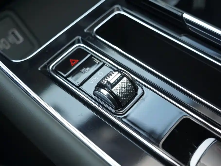 Lincoln Aviator — фото 11