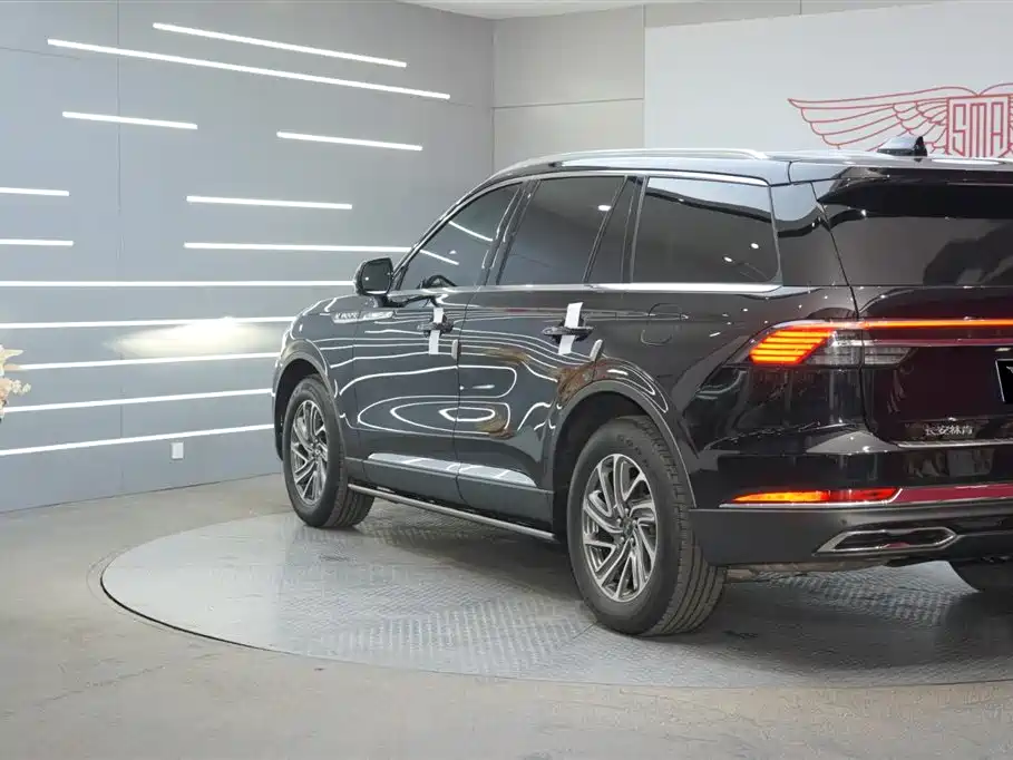 Lincoln Aviator — фото 3