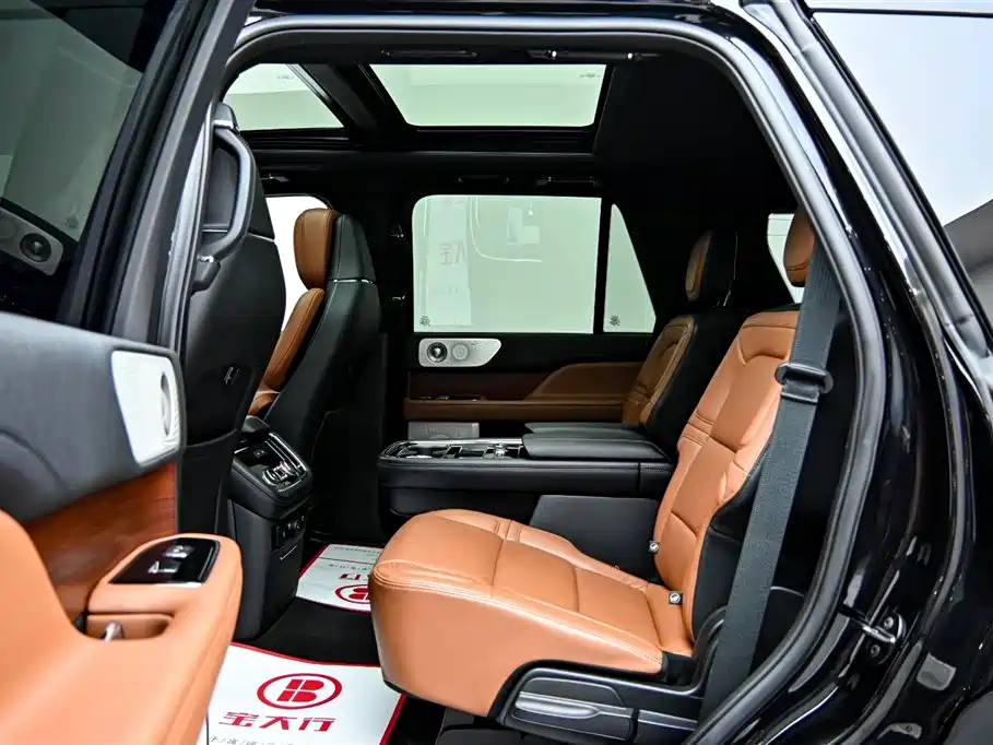 Lincoln Navigator — фото 11