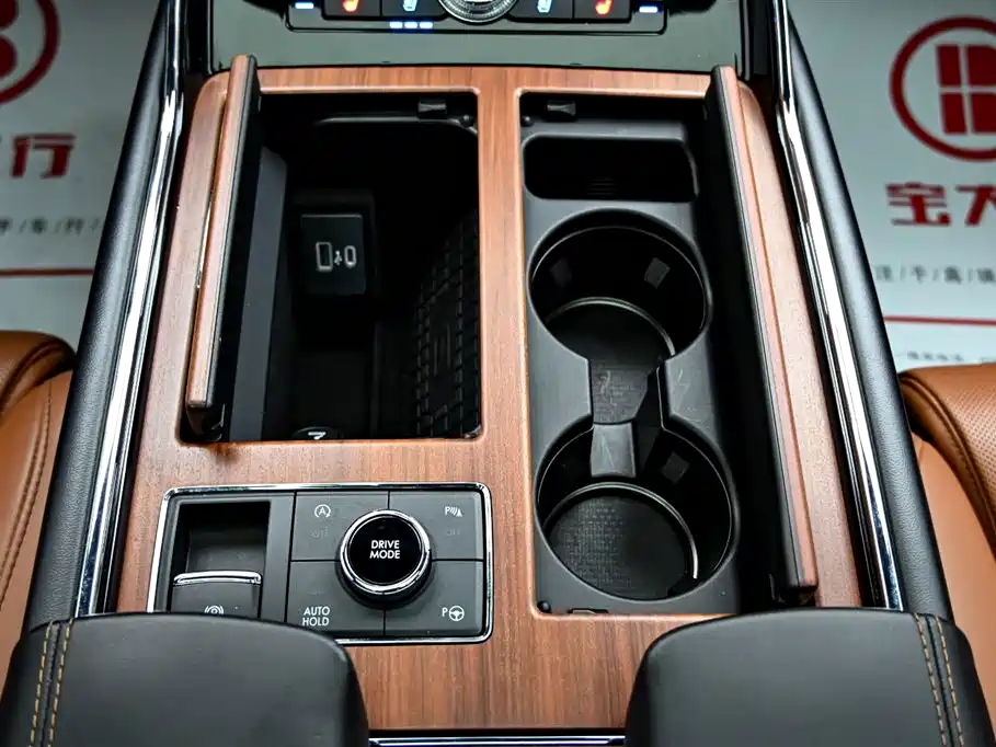 Lincoln Navigator — фото 18
