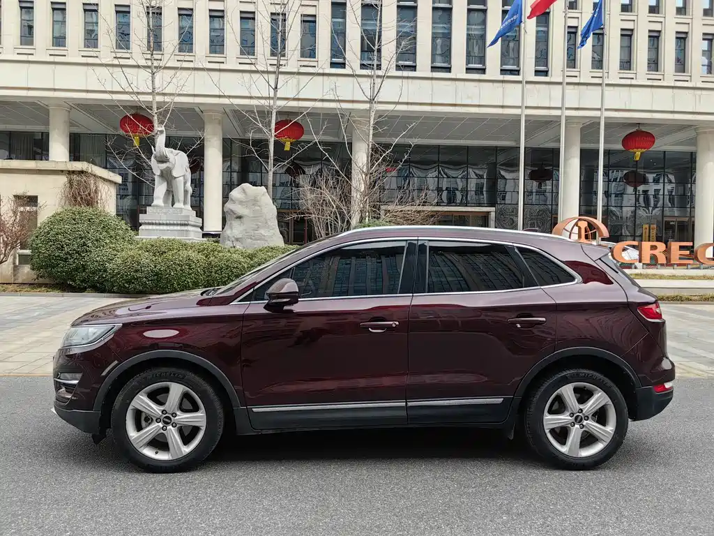 Lincoln MKC — фото 2