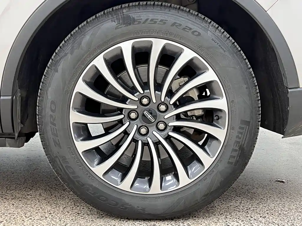 Lincoln Aviator — фото 9