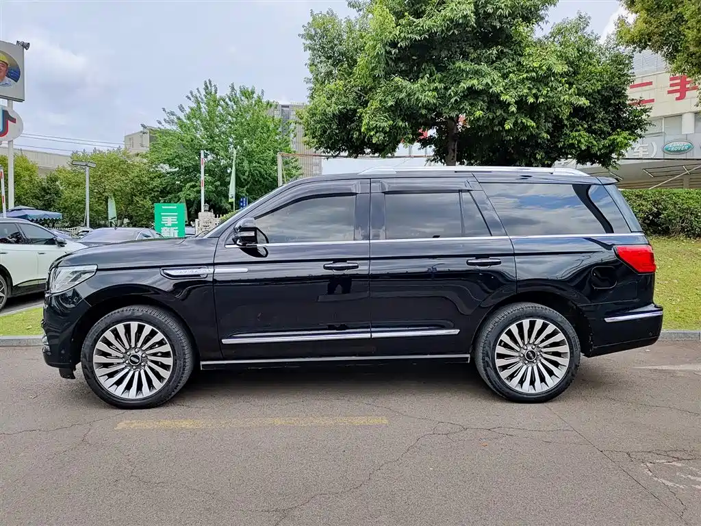 Lincoln Navigator — фото 3