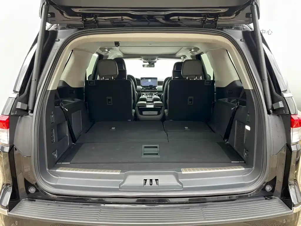 Lincoln Navigator — фото 8