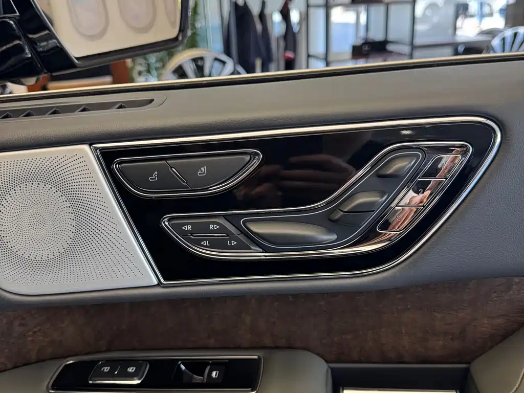 Lincoln Navigator — фото 10