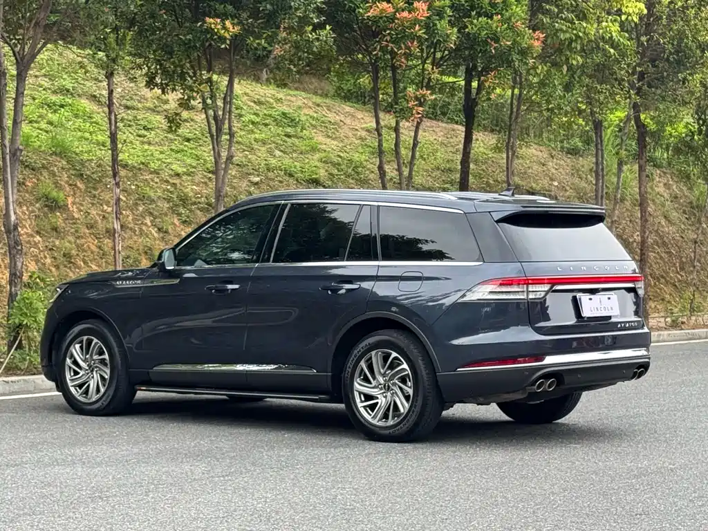 Lincoln Aviator — фото 7
