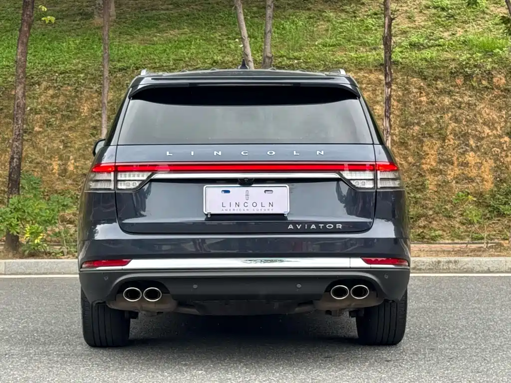 Lincoln Aviator — фото 8
