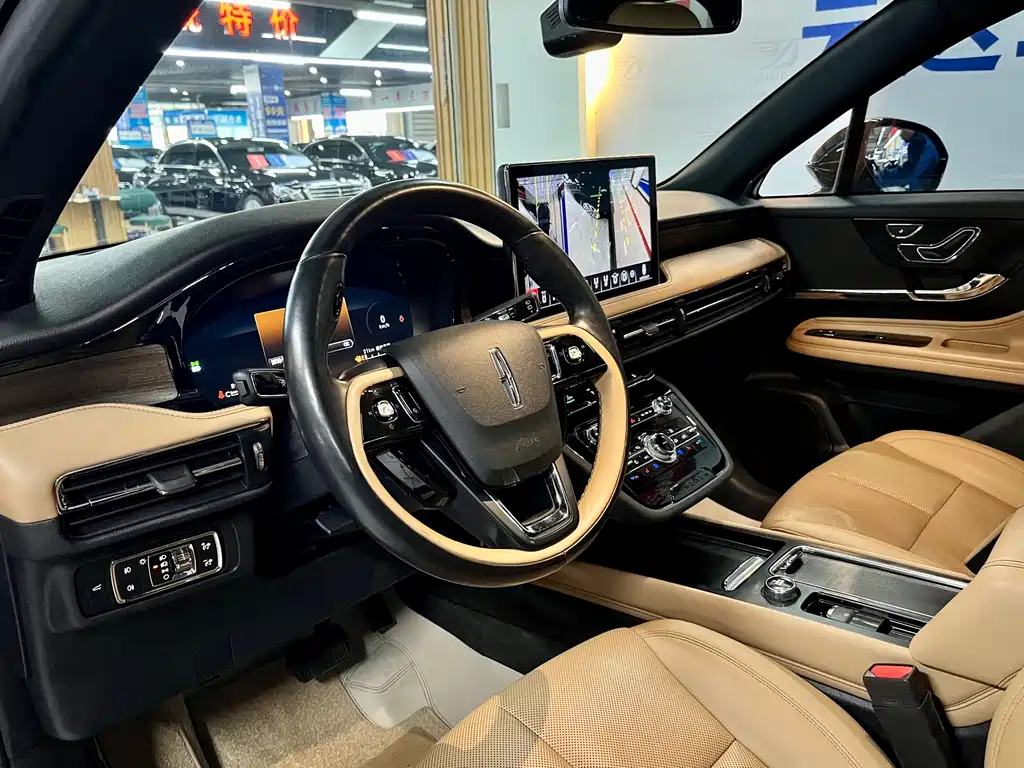Lincoln Corsair — фото 10