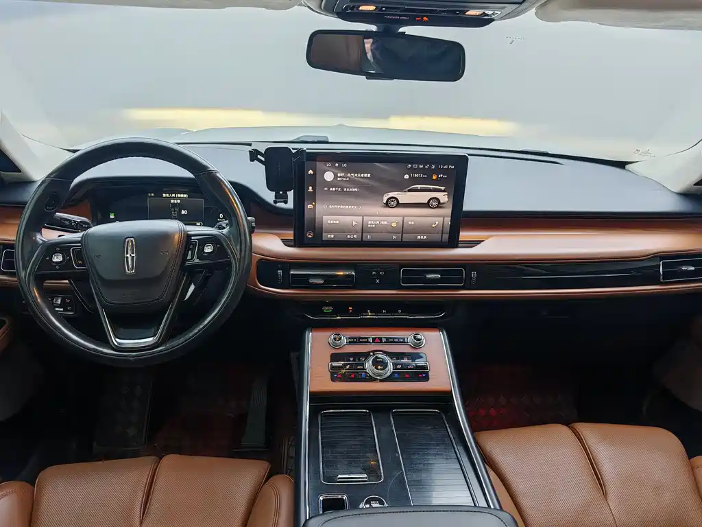 Lincoln Aviator — фото 13