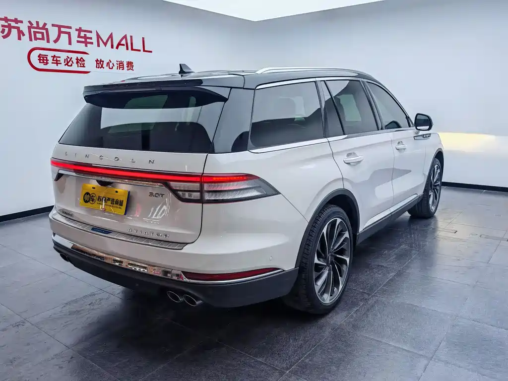 Lincoln Aviator — фото 9