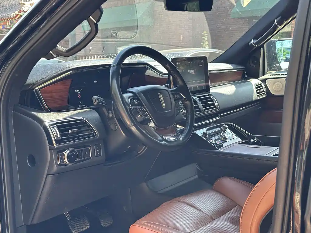 Lincoln Navigator — фото 10