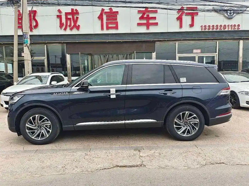 Lincoln Aviator — фото 4