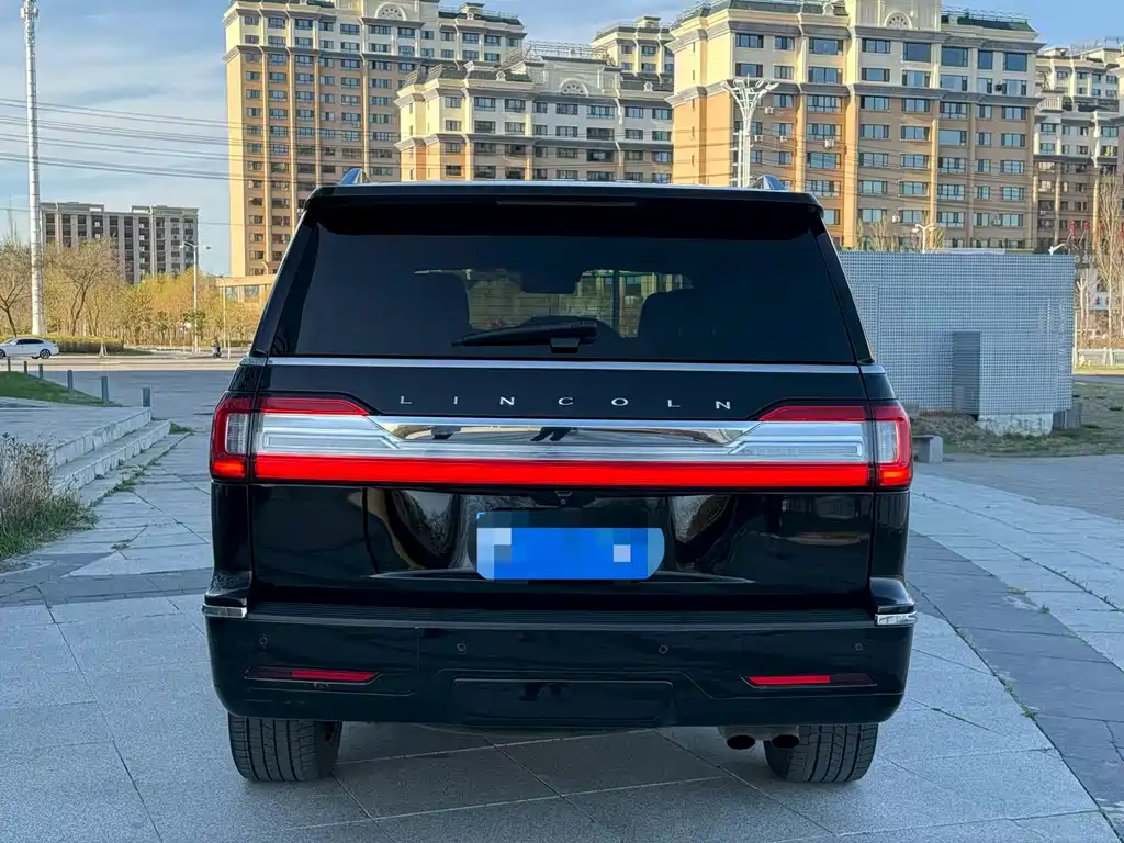 Lincoln Navigator — фото 8
