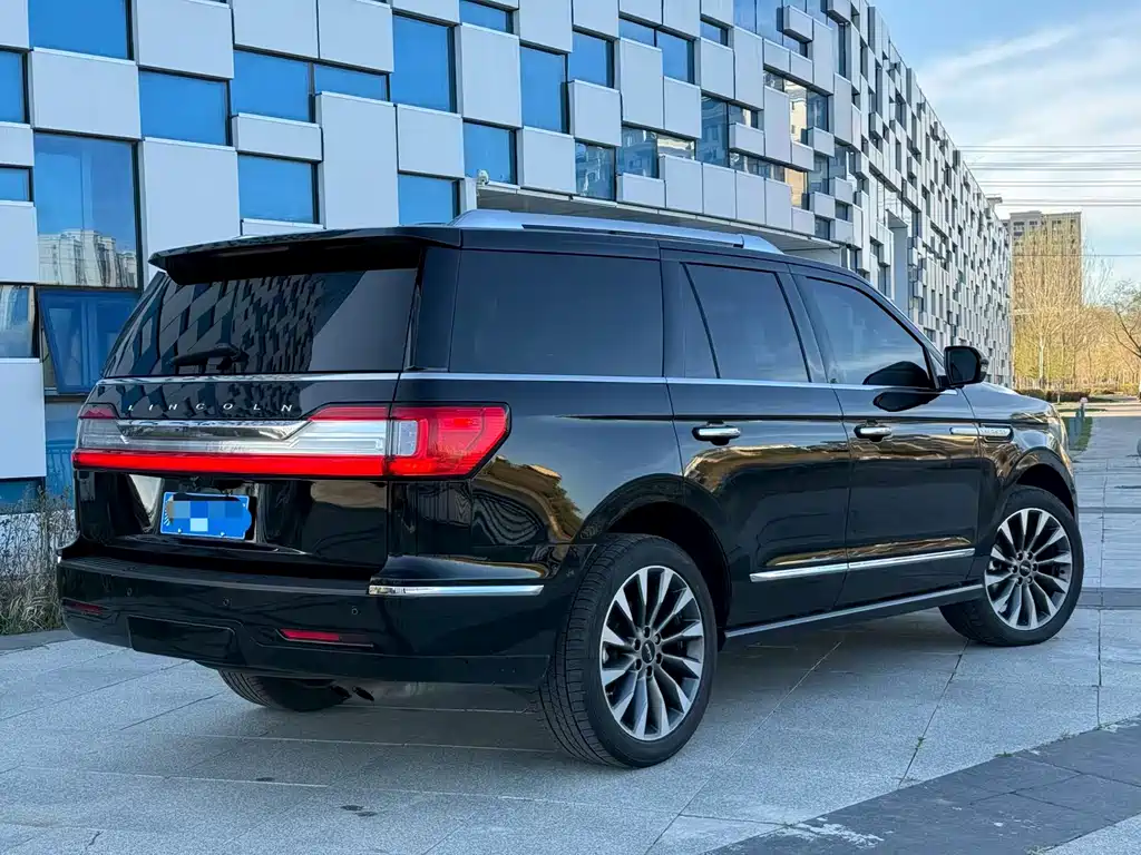 Lincoln Navigator — фото 9