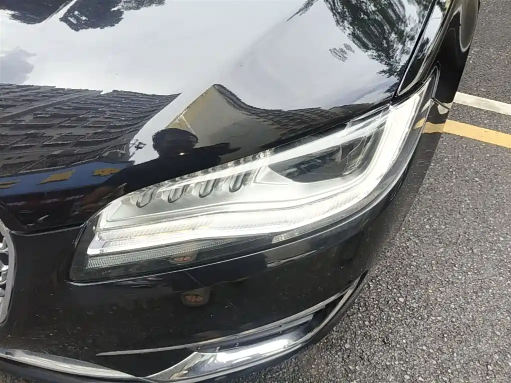 Lincoln MKZ — фото 24